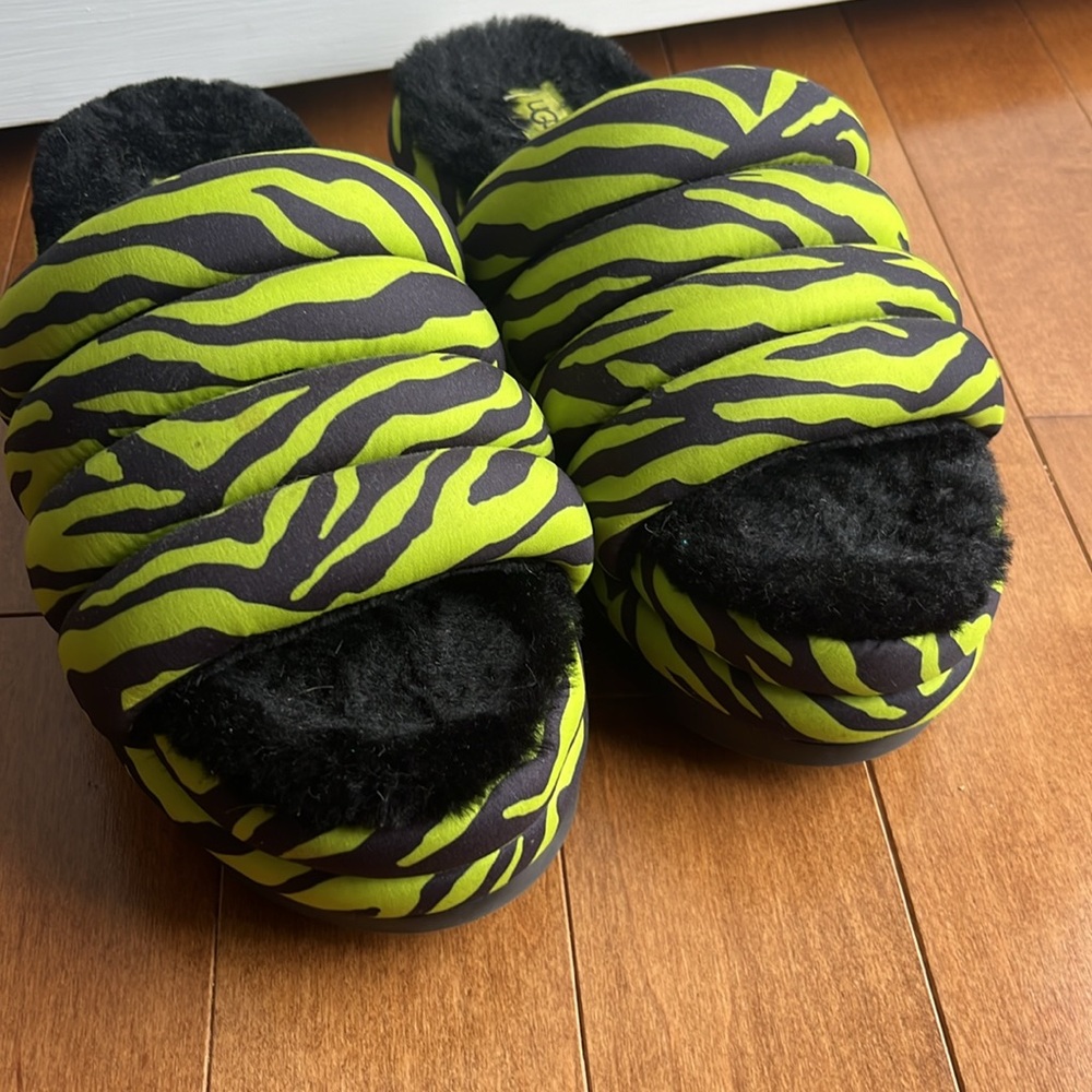 Ugg Platform Zebra Puffer Slides - image 2